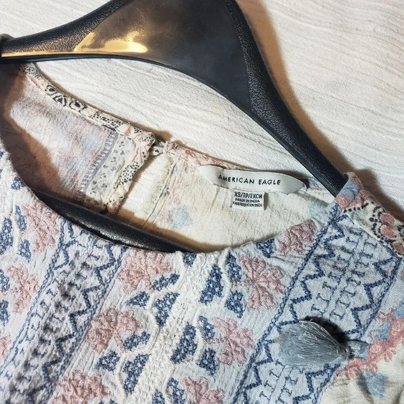 AE Quilt Pastel Embroidered Bell Sleeve Peasant Boho Top XXS Festival Hippie - Picture 4 of 9